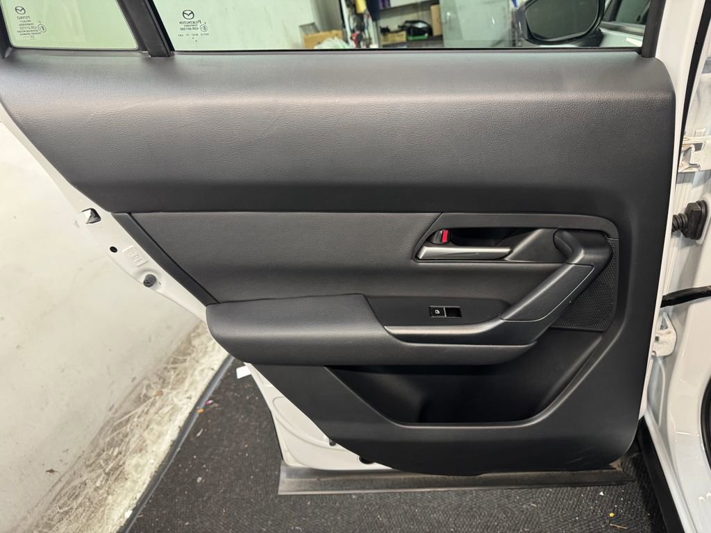 Used 2025 MAZDA CX-50 AWD 2.5 S w/ Preferred Package image 16