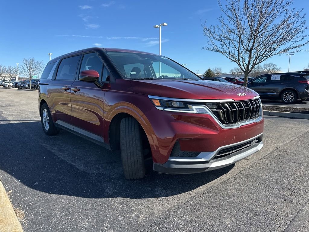Used 2024 Kia Carnival LX image 11