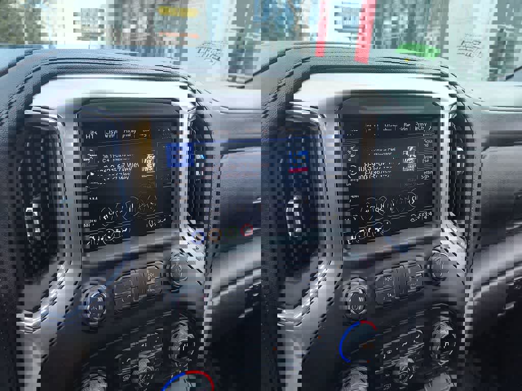 Used 2021 Chevrolet Silverado 1500 LT Trail Boss w/ Convenience Package II AWD/4WD image 16