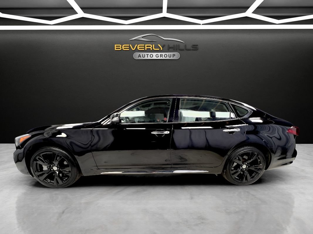 Used 2019 INFINITI Q70 L 5.6 AWD/4WD image 2