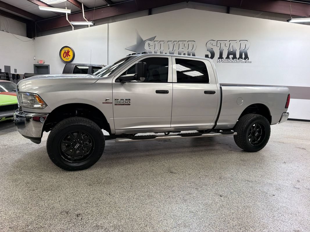 Used 2016 RAM 2500 Tradesman w/ Chrome Appearance Group AWD/4WD image 2