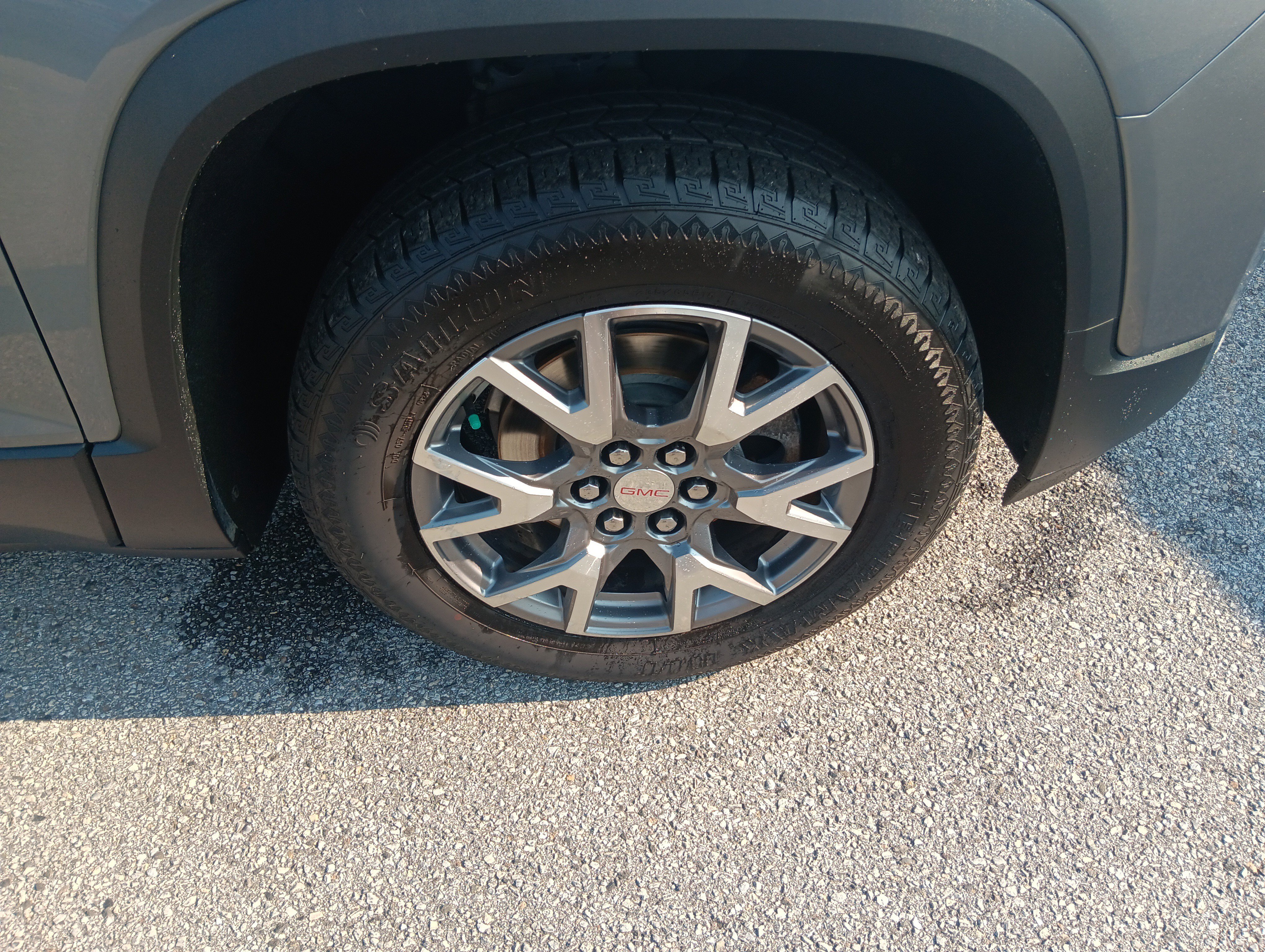Used 2020 GMC Acadia SLT w/ Trailering Package FWD image 7