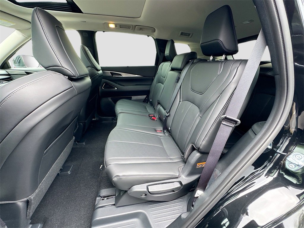 New 2026 INFINITI QX60 Luxe w/ Cargo Package image 26