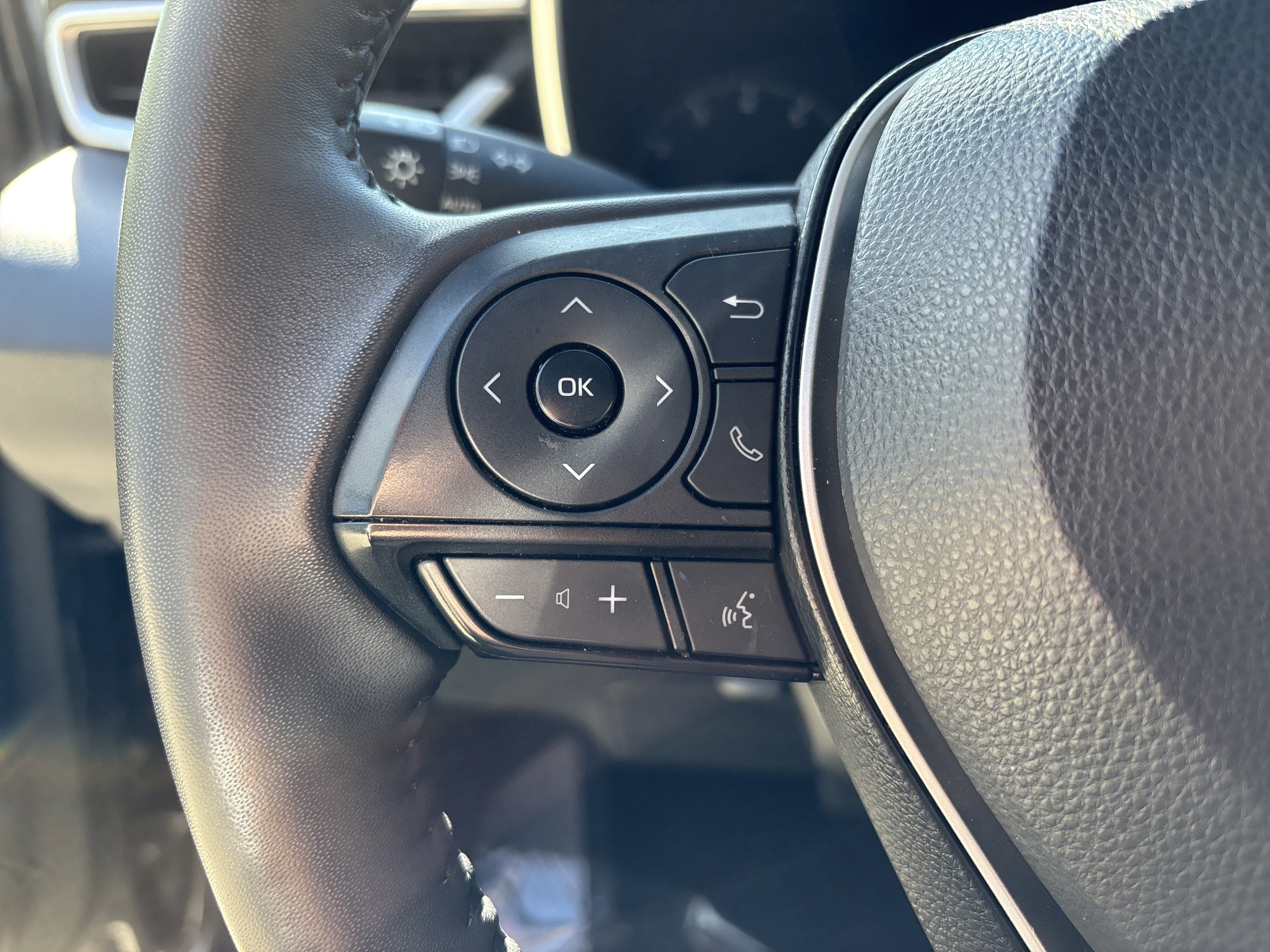 Used 2024 Toyota Corolla SE FWD image 18