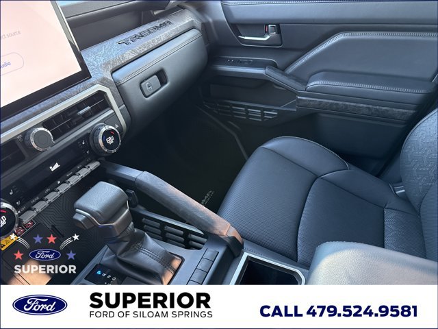 Used 2025 Toyota Tacoma Limited AWD/4WD image 25