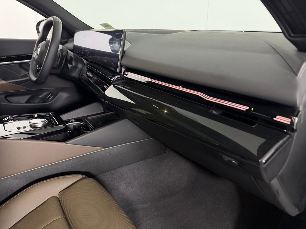 Used 2026 BMW 530i image 34