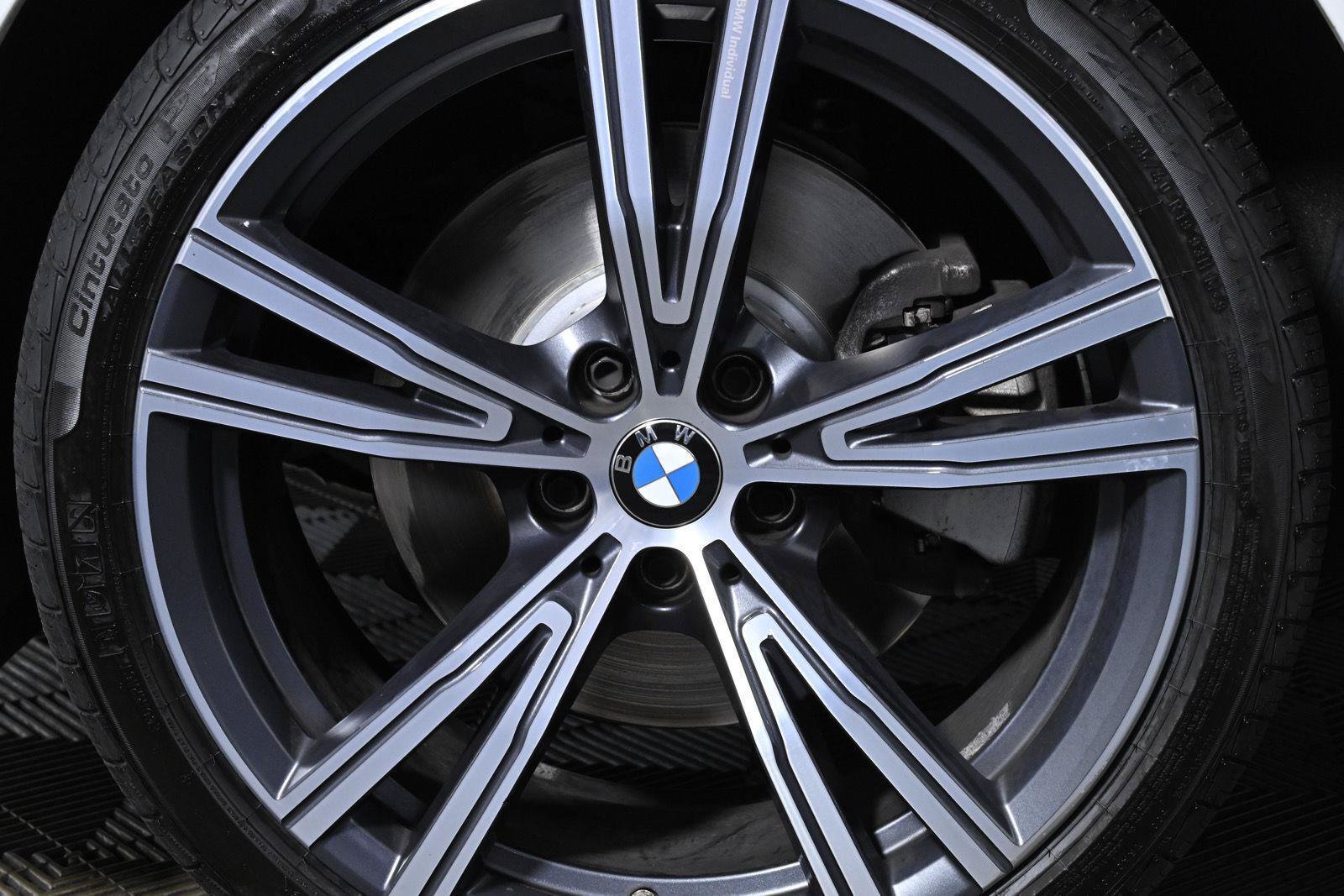 Used 2021 BMW 330i xDrive Sedan AWD/4WD image 30