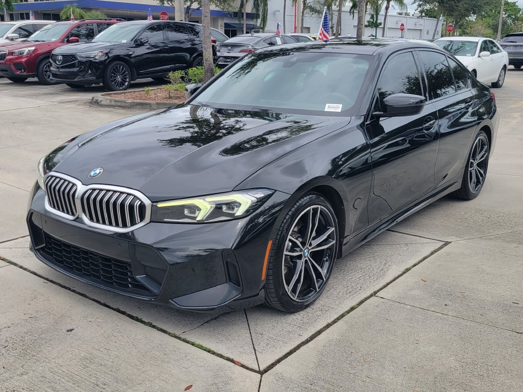 Used 2024 BMW 330i Sedan w/ M Sport Package RWD image 3