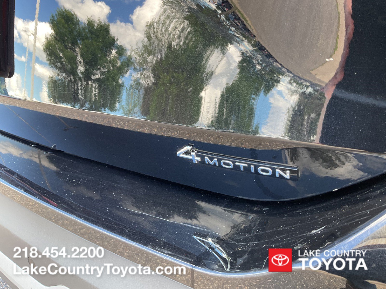 Used 2026 Volkswagen Tiguan SE AWD/4WD image 10