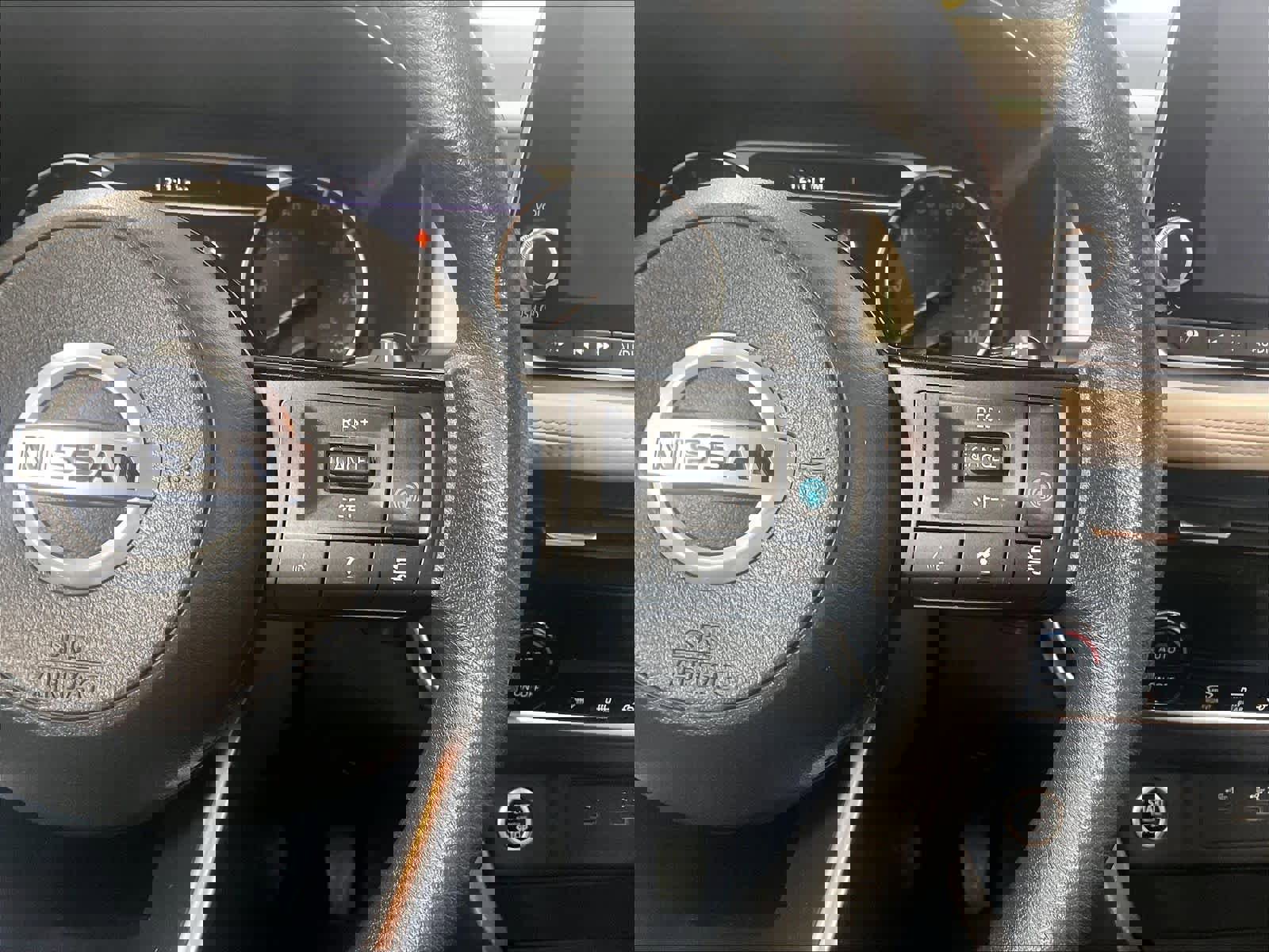 Used 2021 Nissan Rogue SV image 23