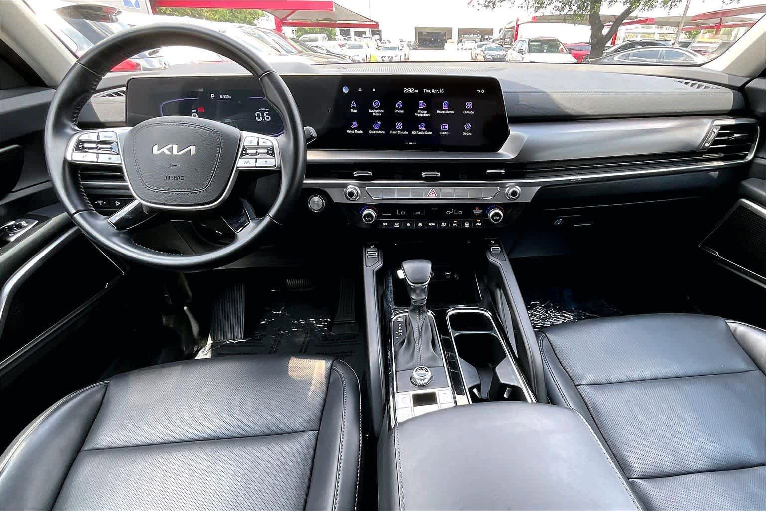 Used 2025 Kia Telluride S FWD image 15