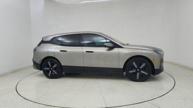 Used 2024 BMW iX xDrive50 w/ Premium Package image 61