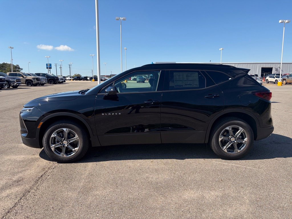 New 2026 Chevrolet Blazer LT w/ Convenience Package FWD image 2