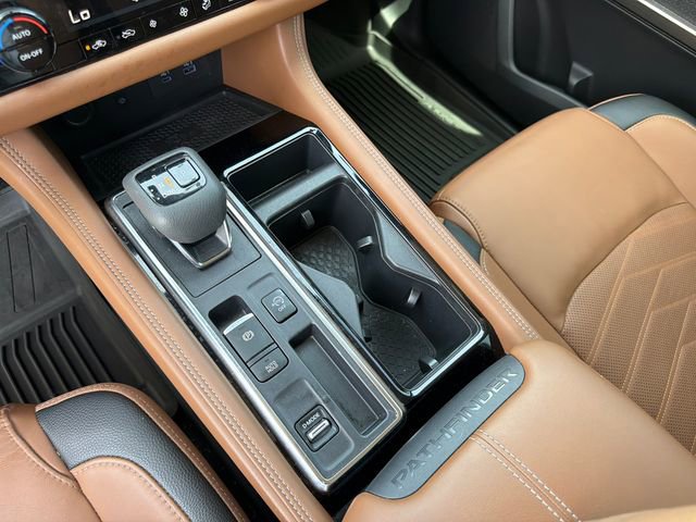 Used 2023 Nissan Pathfinder Platinum image 30