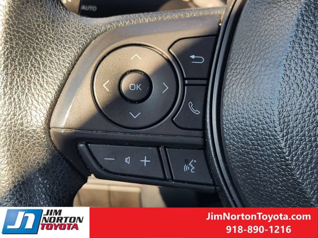 Used 2025 Toyota Corolla LE FWD image 27