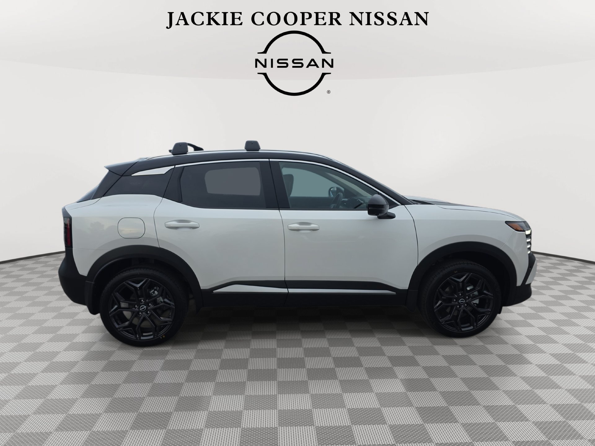 New 2027 Nissan Kicks SR w/ SR Premium Package AWD/4WD image 4