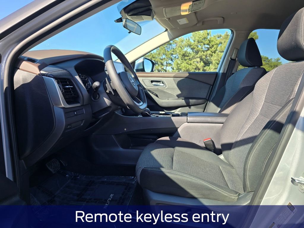 Used 2023 Nissan Rogue SV AWD/4WD image 11
