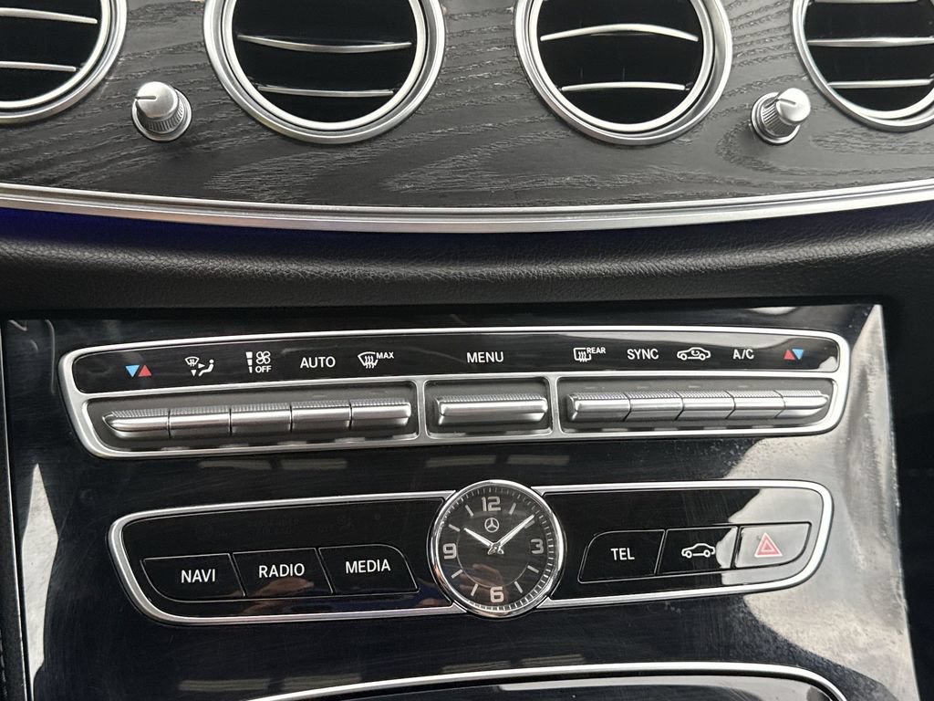 Used 2017 Mercedes-Benz E 300 4MATIC image 17