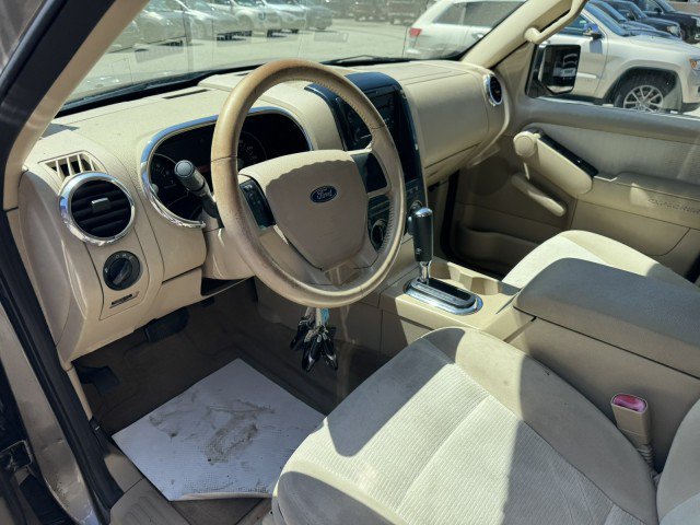 Used 2006 Ford Explorer XLT AWD/4WD image 12