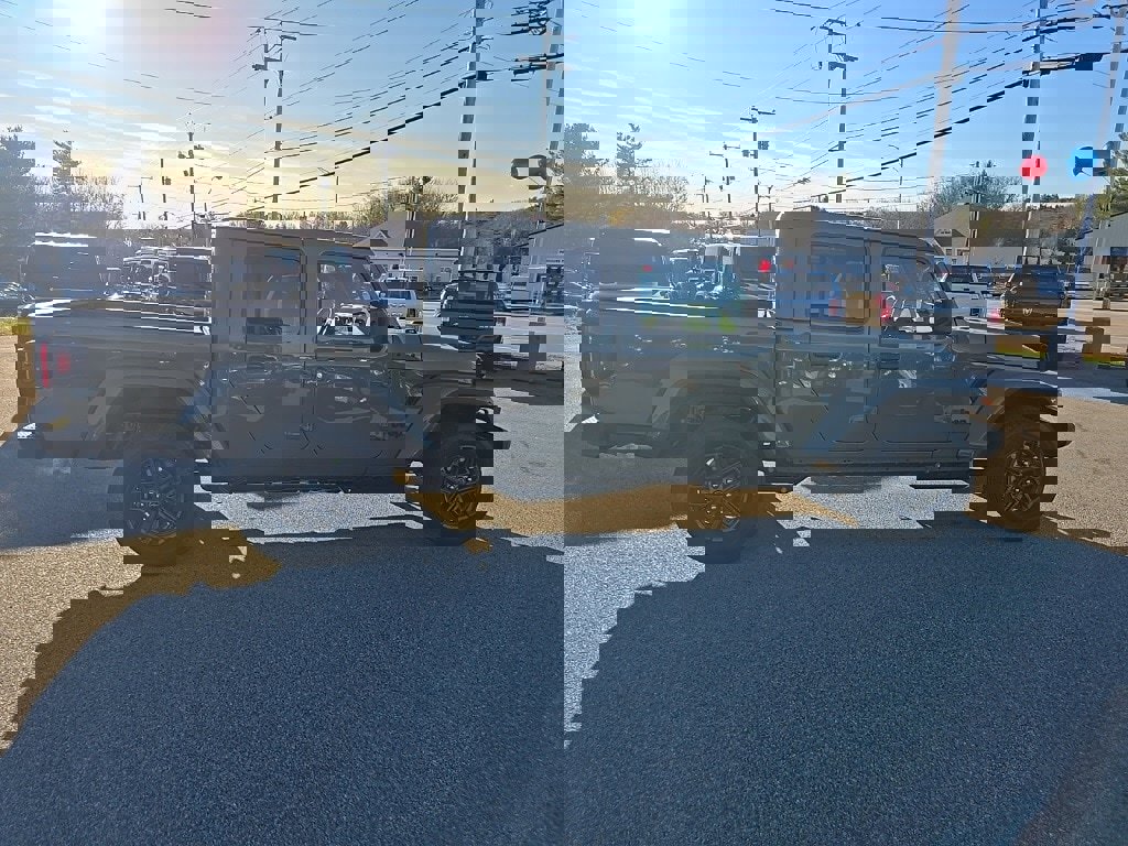 New 2026 Jeep Gladiator Sport image 8