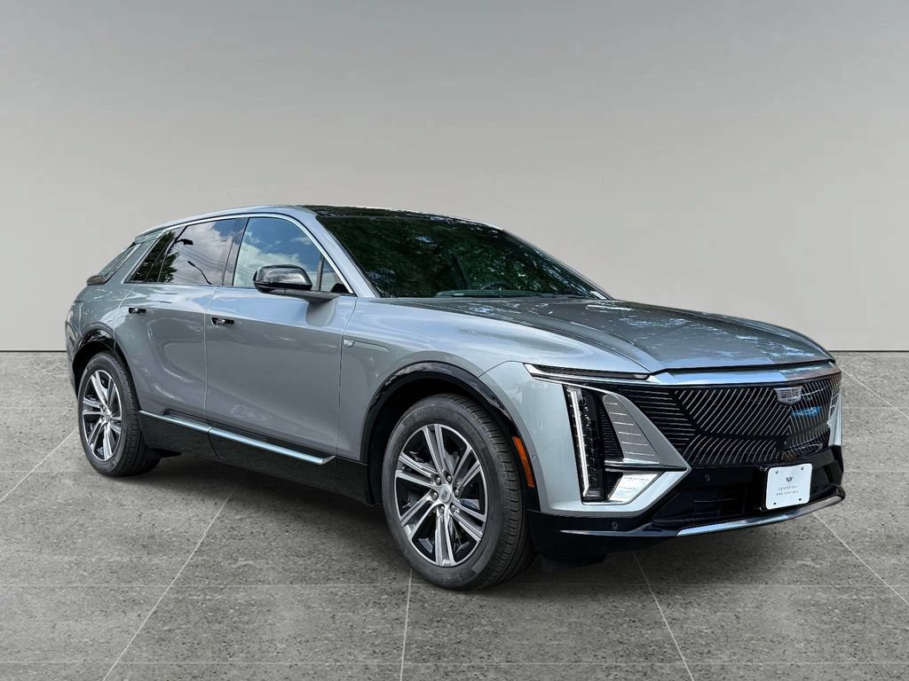 Used 2024 Cadillac Lyriq Luxury AWD/4WD image 9