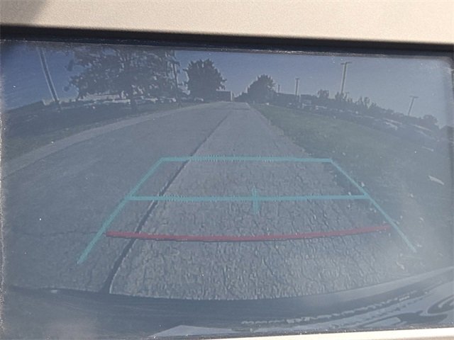 Used 2022 Toyota RAV4 XLE image 4