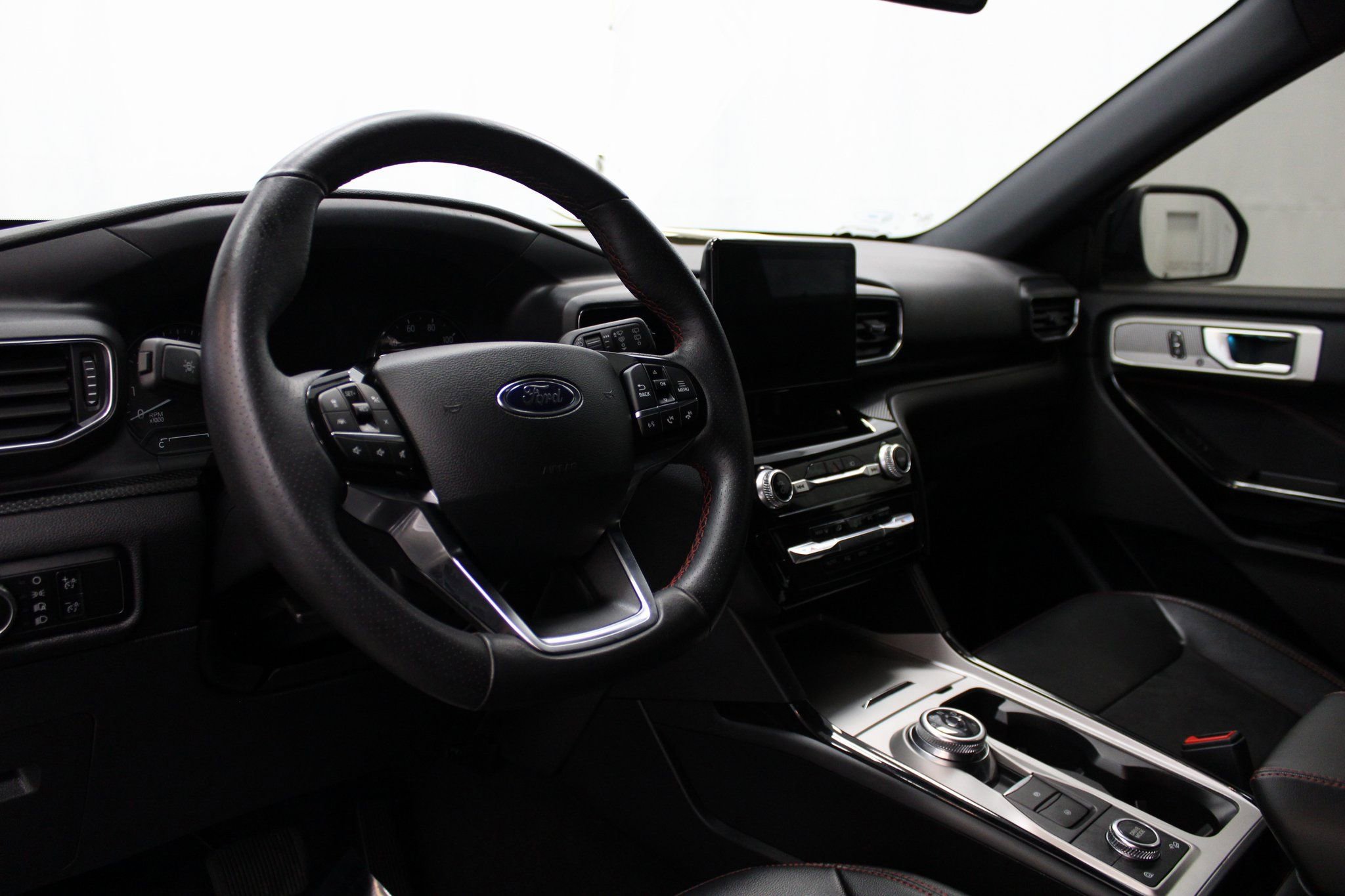 Used 2023 Ford Explorer ST-Line w/ Class IV Trailer Tow Package image 19