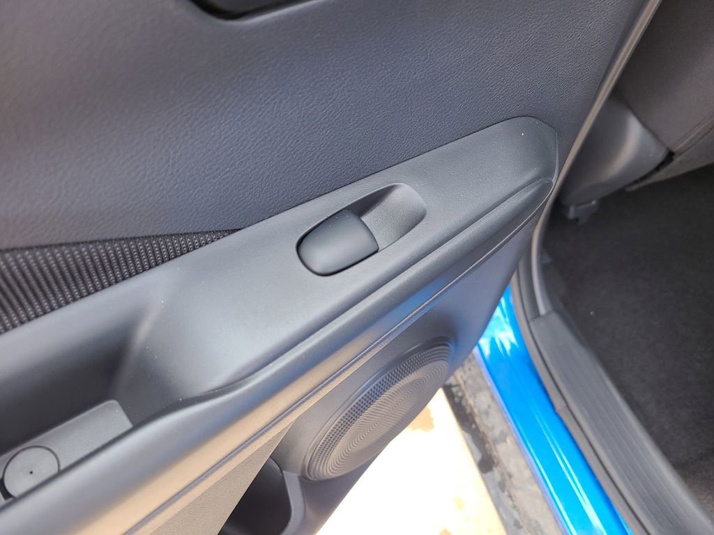 Certified 2025 Nissan Kicks Play S image 13