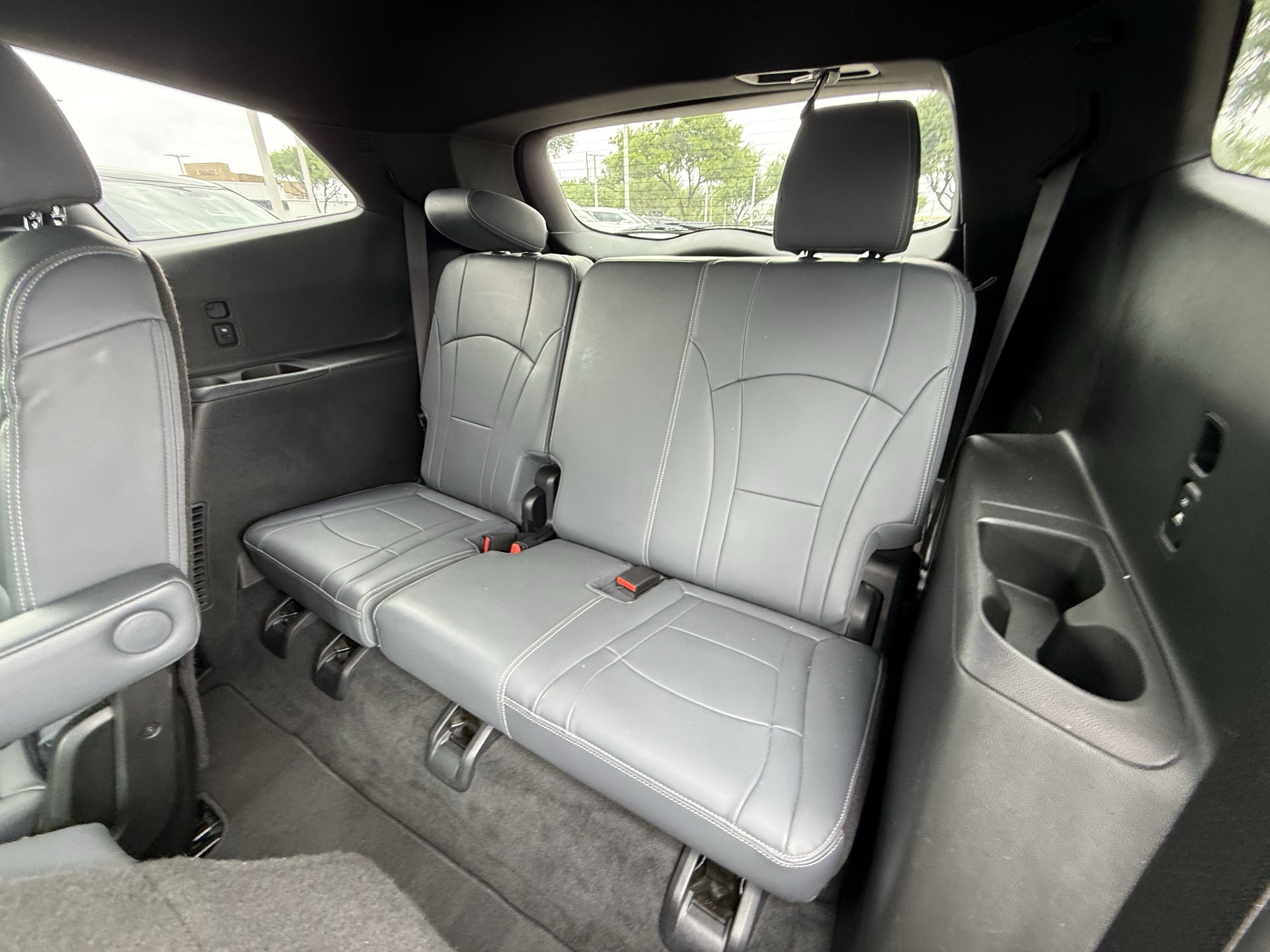 Used 2023 Buick Enclave Essence w/ Sport Touring Edition FWD image 30