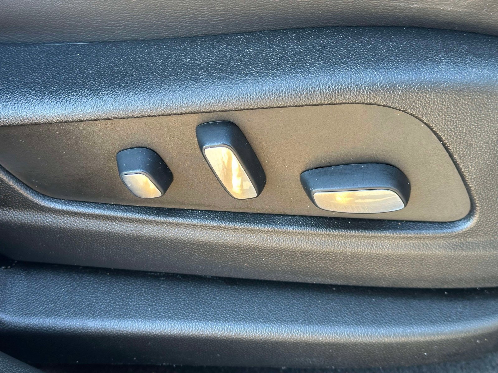 Certified 2022 Cadillac XT5 Premium Luxury image 28