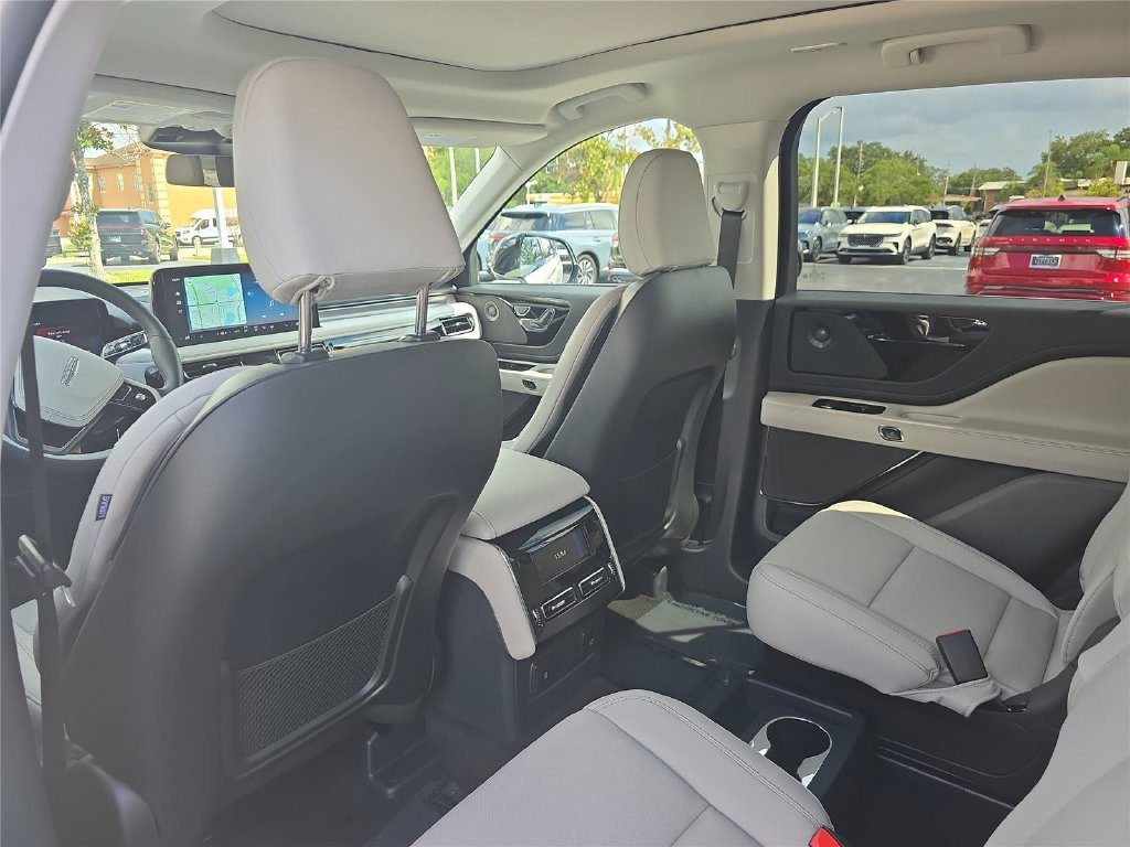 New 2026 Lincoln Aviator 2WD image 11