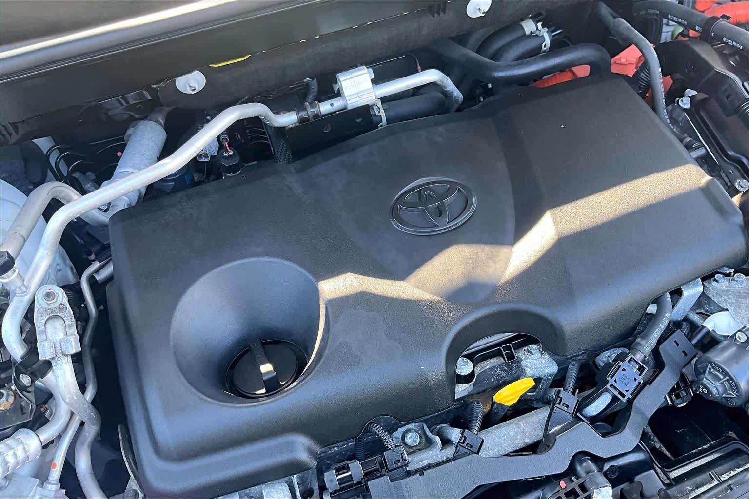 Used 2023 Toyota RAV4 XSE AWD/4WD image 33