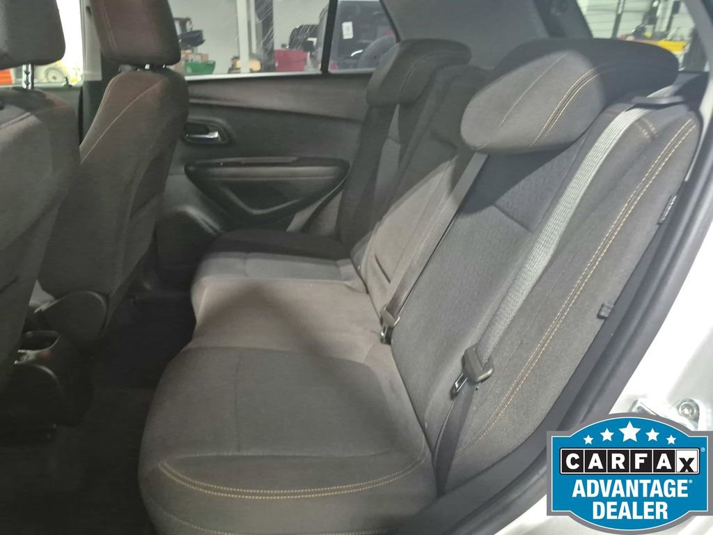 Used 2022 Chevrolet Trax LS w/ Tint and Cruise Package FWD image 18