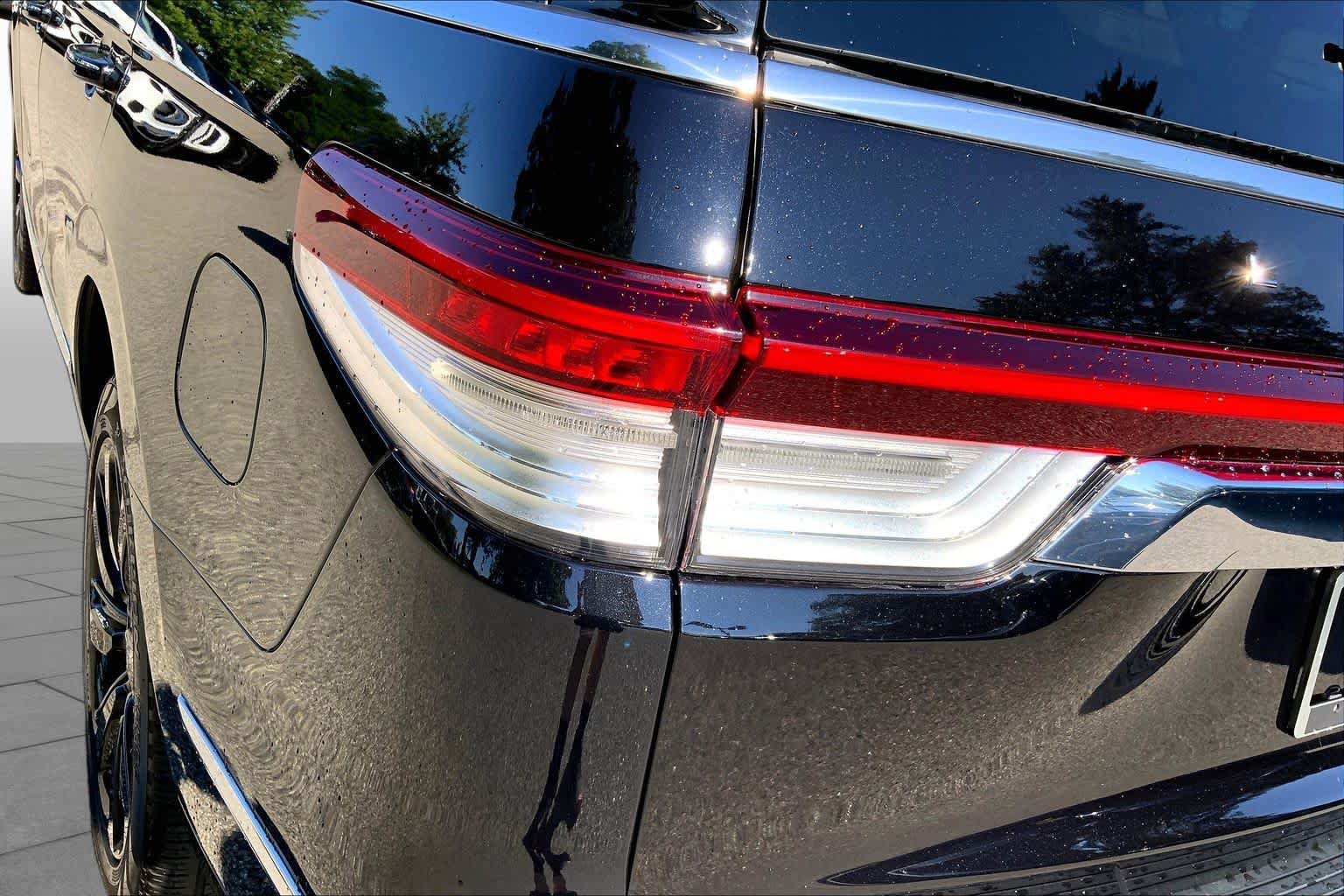 Used 2024 Lincoln Navigator Reserve AWD/4WD image 28