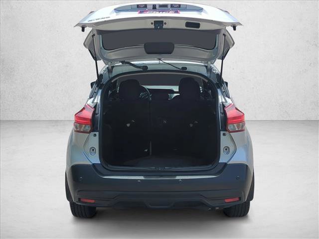 Used 2020 Nissan Kicks S FWD image 9