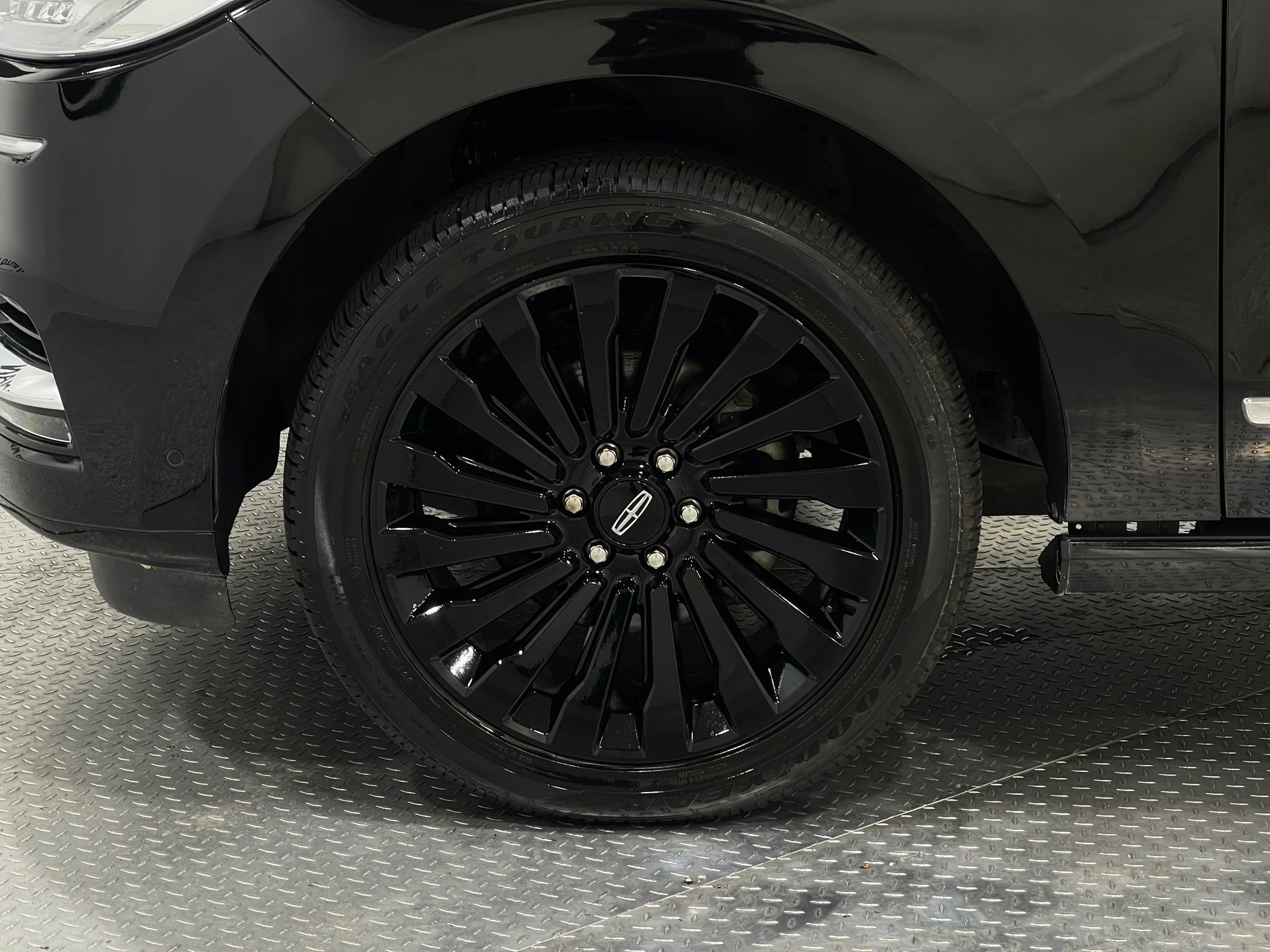 Used 2019 Lincoln Navigator Reserve AWD/4WD image 36