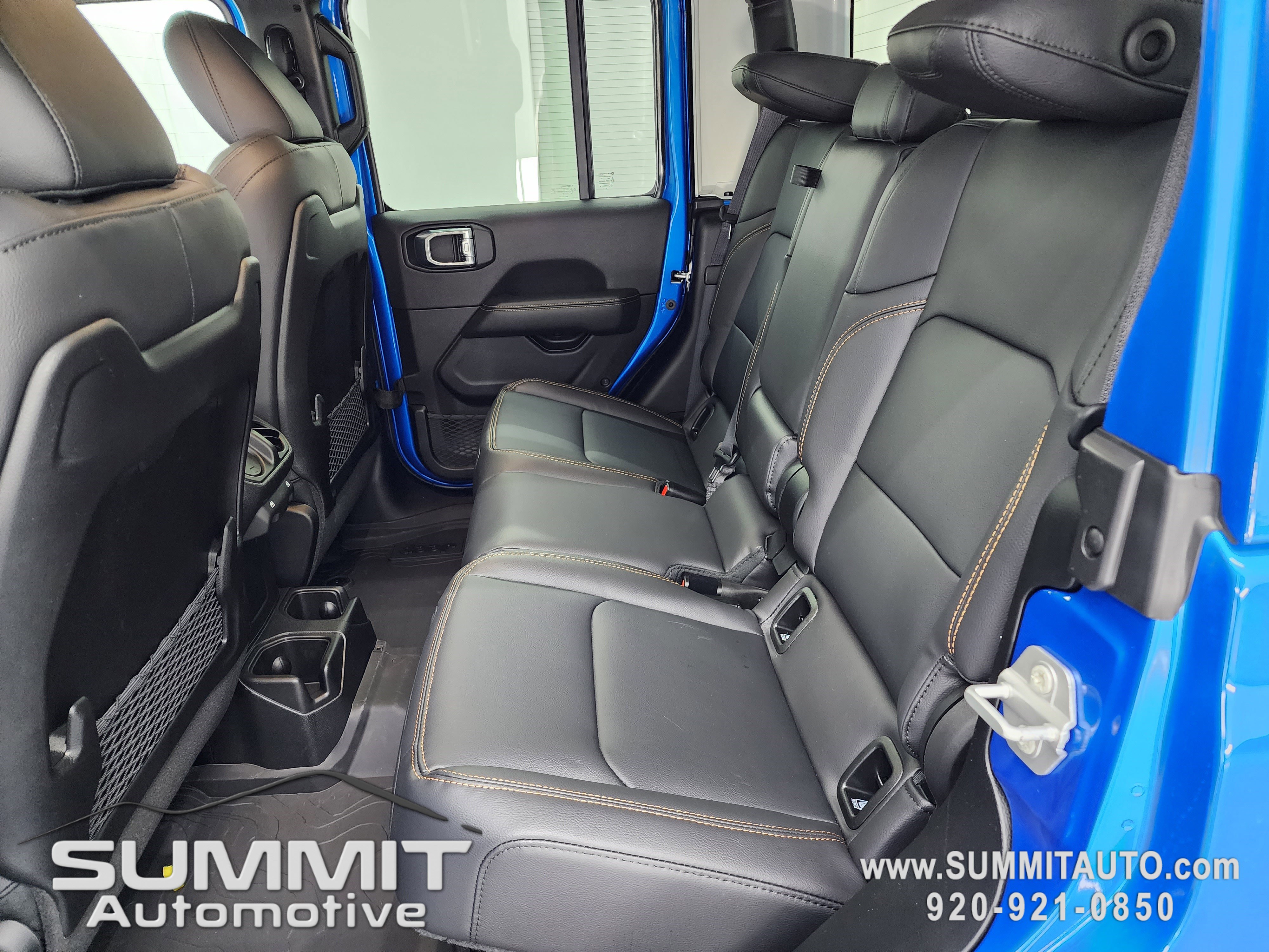 New 2026 Jeep Gladiator Sahara image 9