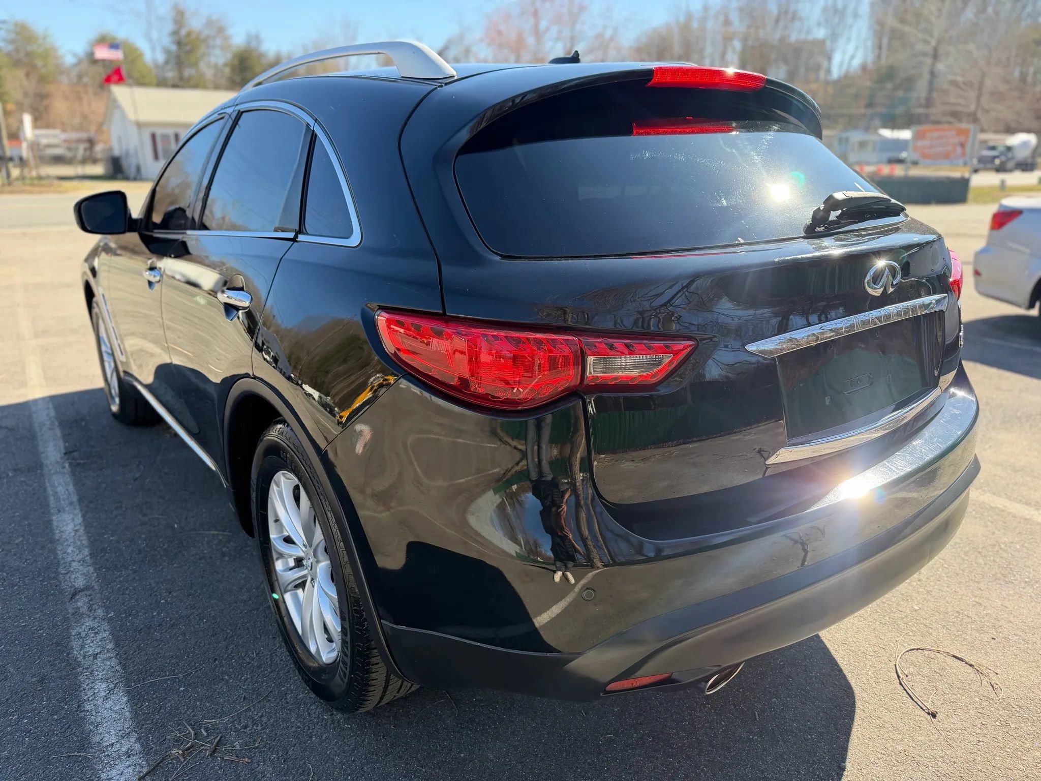 Used 2014 INFINITI QX70 3.7 Sport Utility 4D w/ Premium Package image 8