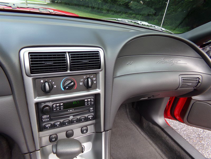 Used 2004 Ford Mustang GT image 42