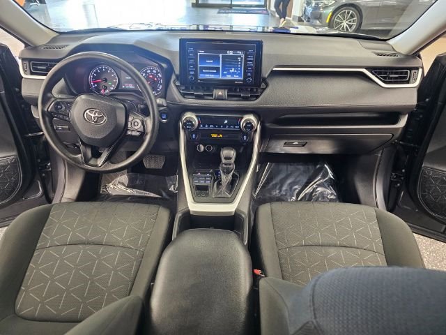 Used 2022 Toyota RAV4 XLE image 9