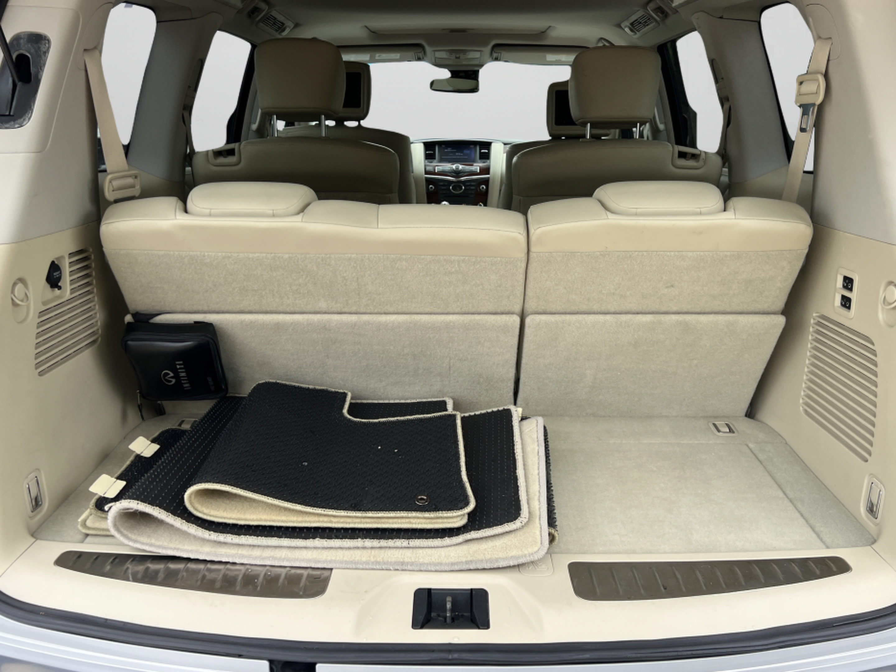 Used 2015 INFINITI QX80 2WD w/ Deluxe Technology Package image 29