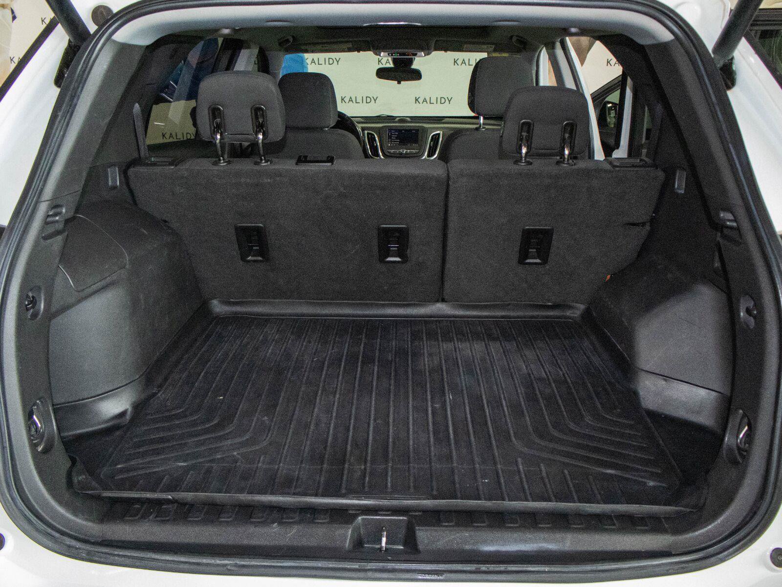 Used 2020 Chevrolet Equinox LT FWD image 24