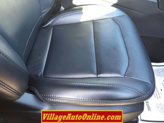 Used 2017 Ford Explorer XLT w/ Equipment Group 202A image 28