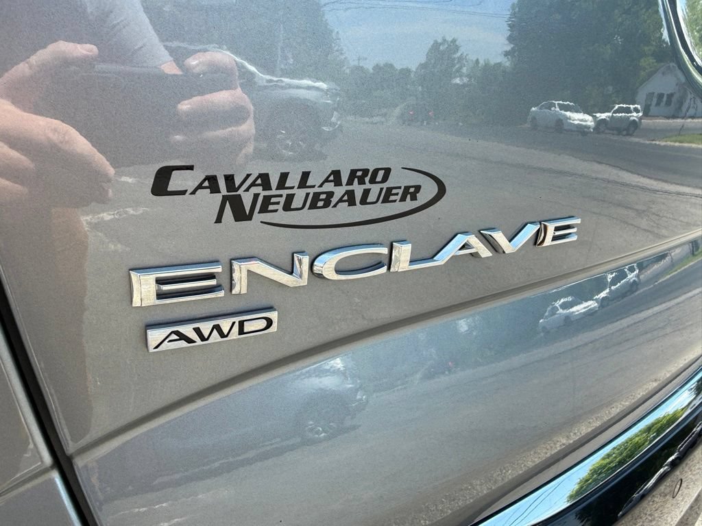 Used 2023 Buick Enclave Essence w/ Experience Buick Package AWD/4WD image 27