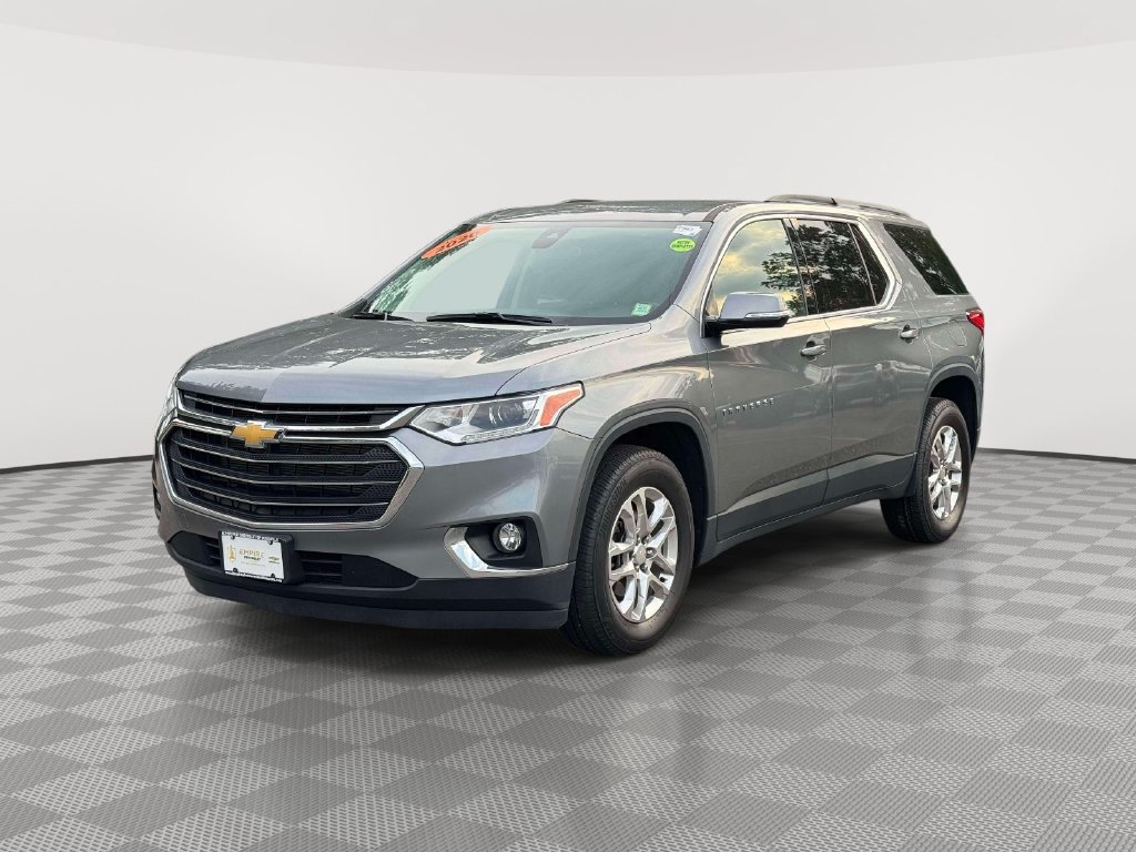 Used 2020 Chevrolet Traverse LT w/ Driver Confidence II Package AWD/4WD image 3