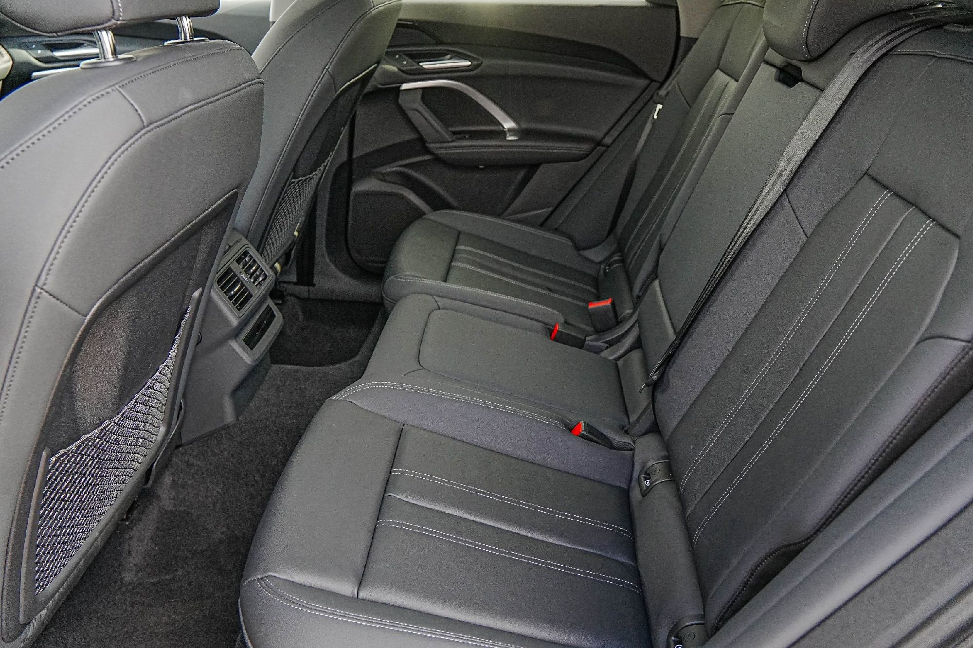 Certified 2025 Audi Q5 Premium w/ Convenience Package image 28