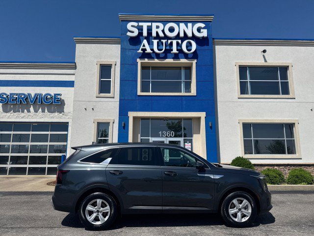 Used 2024 Kia Sorento LX FWD image 17