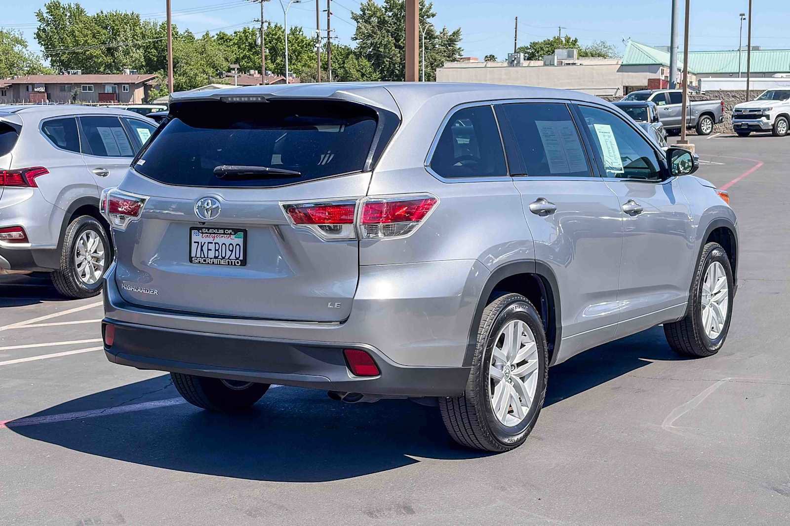 Used 2015 Toyota Highlander LE image 4