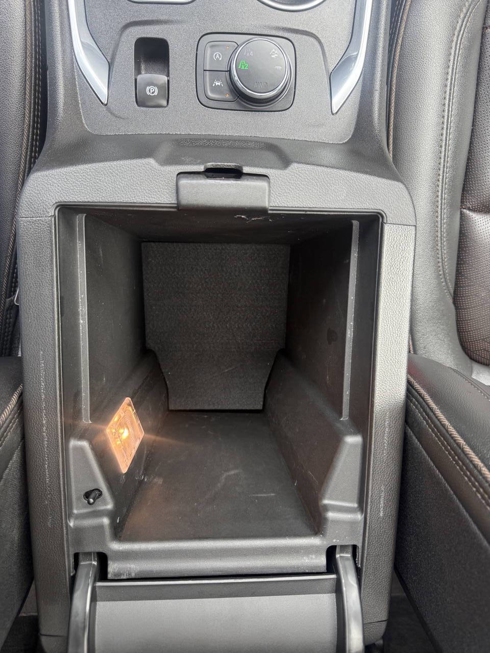 Used 2022 Chevrolet Traverse High Country image 16