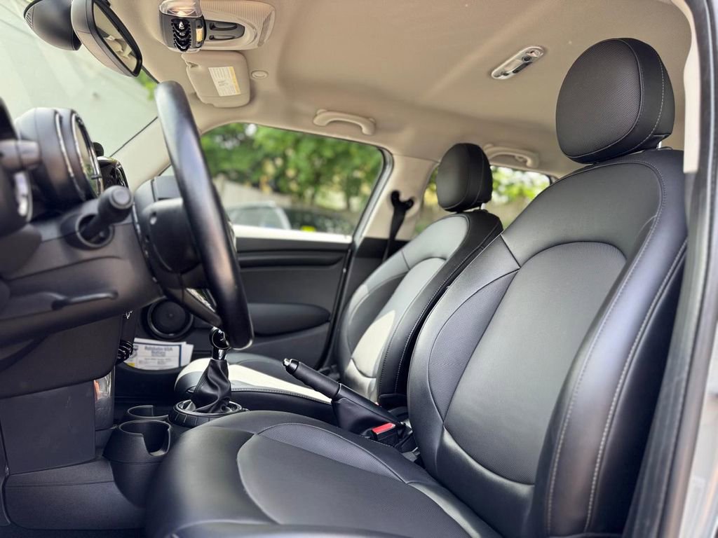 Used 2016 MINI Cooper 4-Door Hardtop FWD image 18